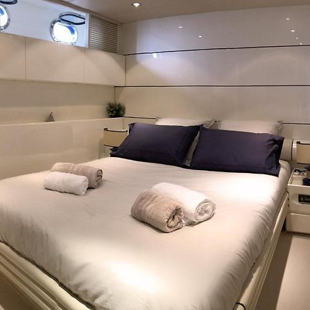 Home Sweet Boat - Chambres D'Hotes Empuriabrava Eksteriør billede