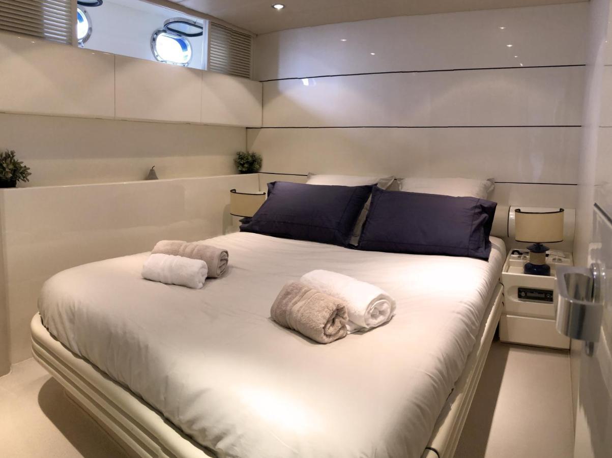 Home Sweet Boat - Chambres D'Hotes Empuriabrava Eksteriør billede