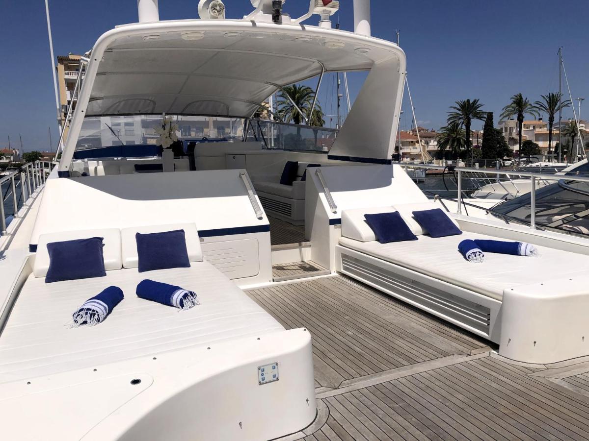 Home Sweet Boat - Chambres D'Hotes Empuriabrava Eksteriør billede