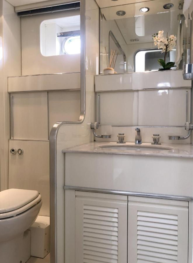 Home Sweet Boat - Chambres D'Hotes Empuriabrava Eksteriør billede
