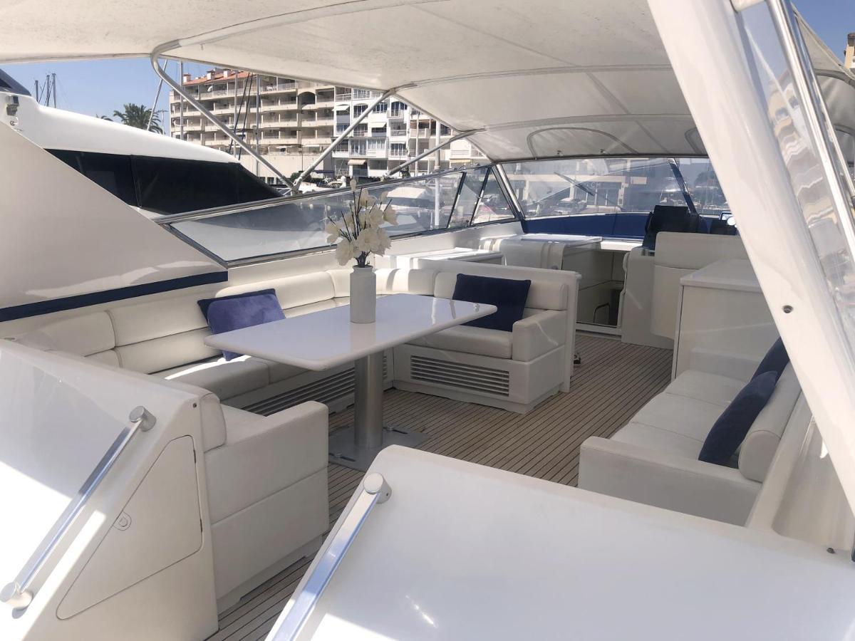 Home Sweet Boat - Chambres D'Hotes Empuriabrava Eksteriør billede