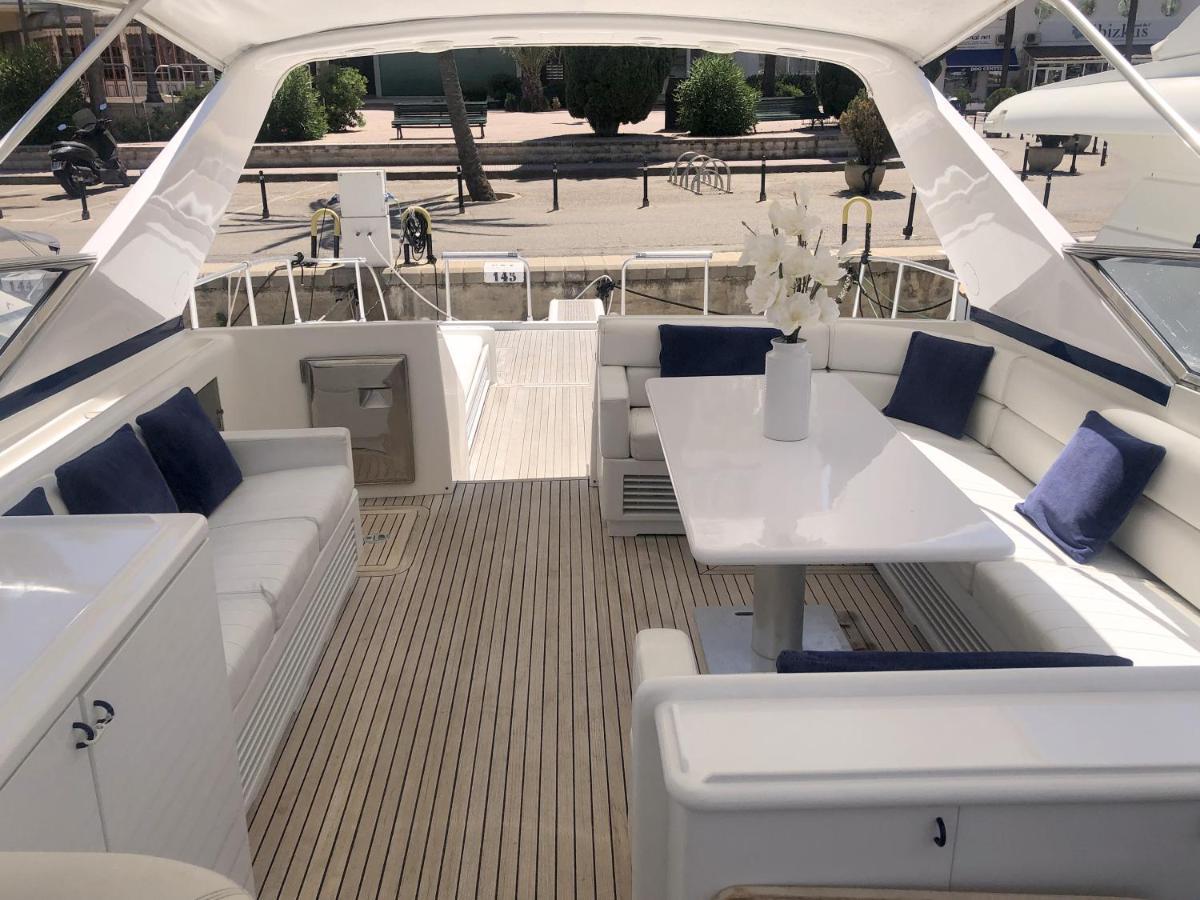 Home Sweet Boat - Chambres D'Hotes Empuriabrava Eksteriør billede